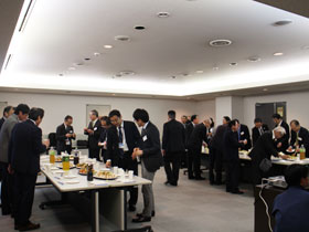 昼食会の様子