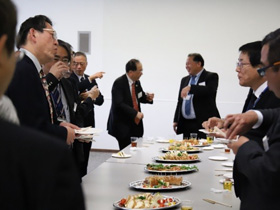 昼食会の様子